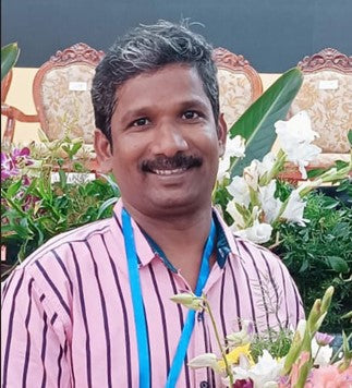 பூவிதழ் உமேஷ்